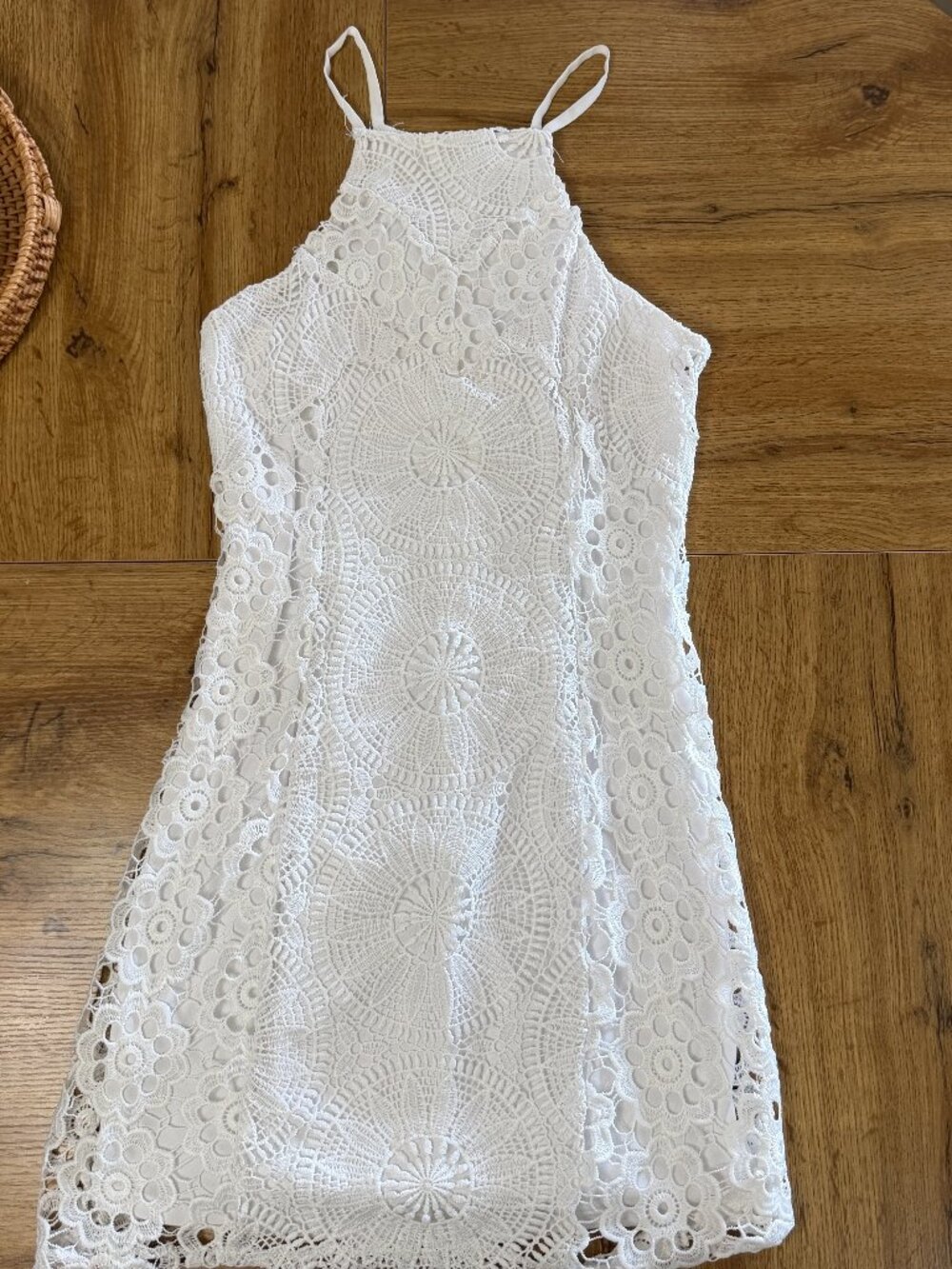 Francesca's white lace dress